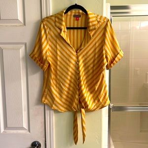 Yellow striped Vince Camuto button down short sleeve blouse